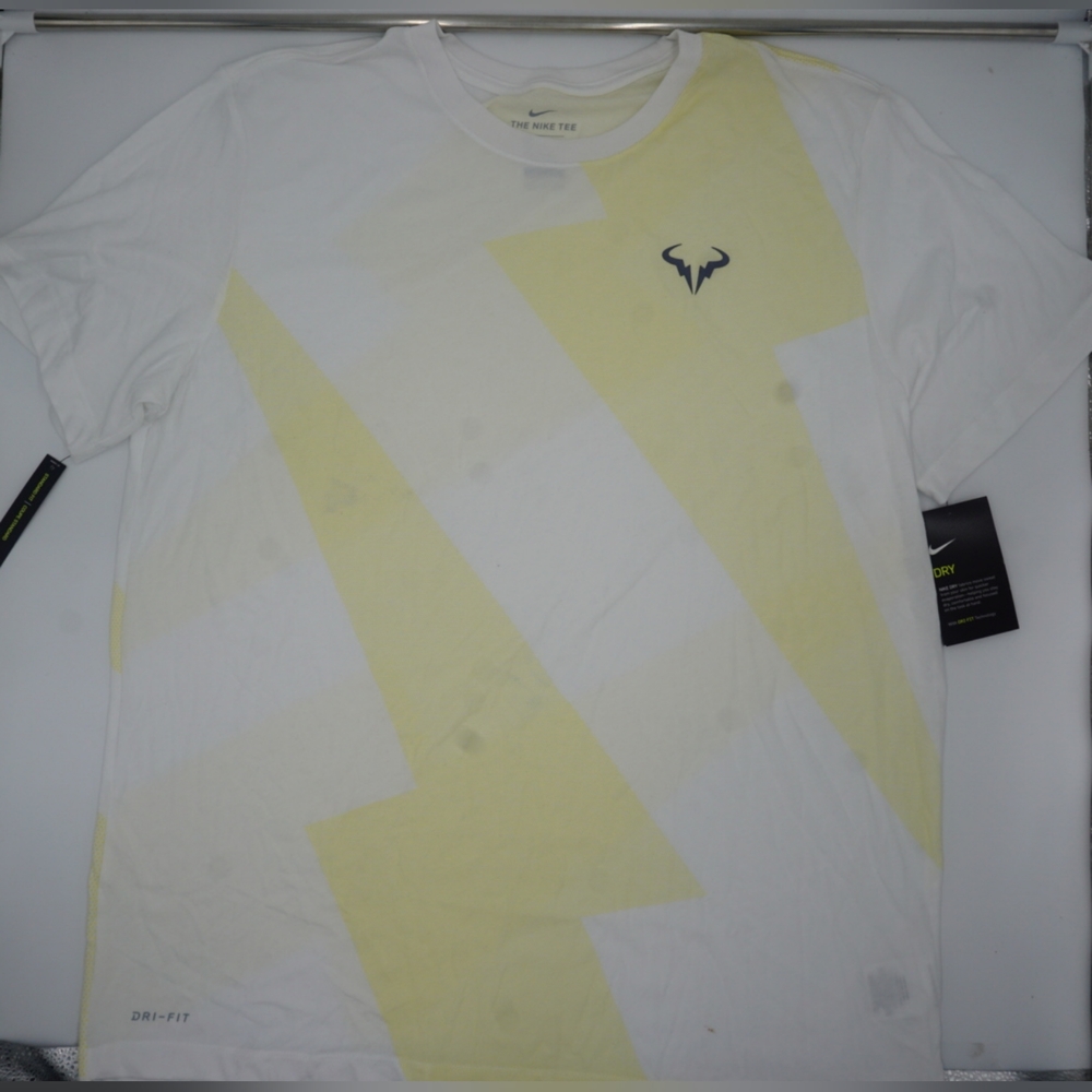SOLD!!! Nike NIKECOURT RAFA T-SHIRT